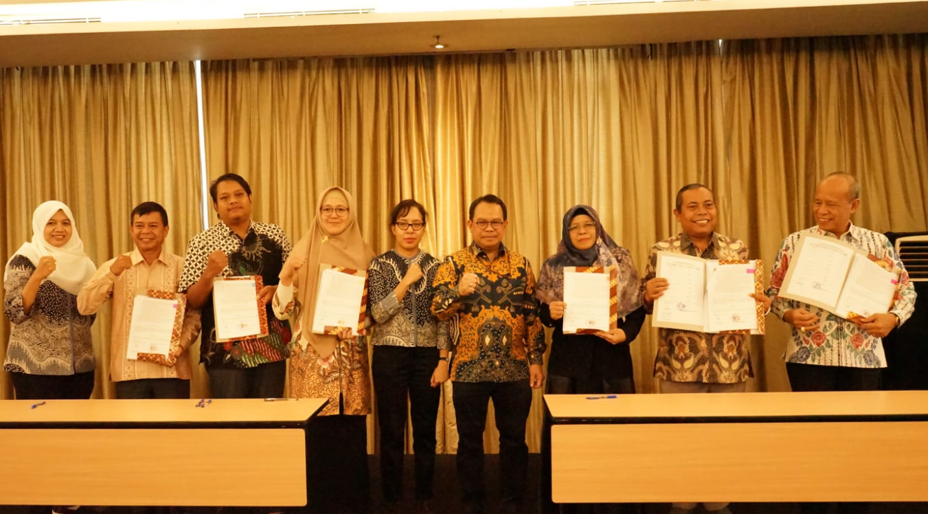 Universitas Hamzanwadi Tandatangani Kontrak Program Pengembangan PPG