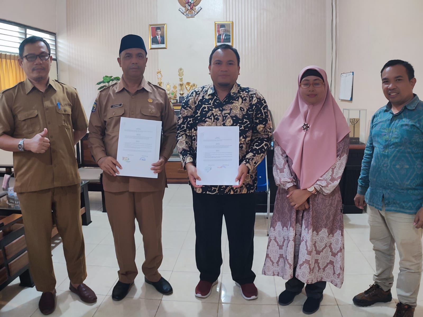 Lestarikan Lingkungan, Universitas Hamzanwadi Tandatangani MoA dan IA dengan DLH Lombok Timur