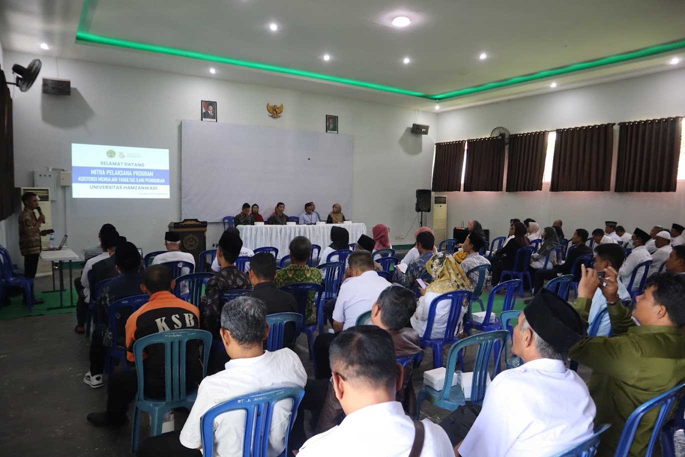 Kegiatan Evaluasi Pelaksanaan Asistensi Mengajar FIP Universitas Hamzanwadi Tahun 2025 dan Pemberian Sertifikat Penghargaan Kepada Satuan Pendidikan Mitra